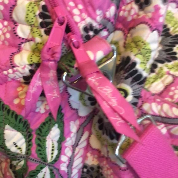 PINK VERA BRADLEY DUFFLE - Picture 6 of 12